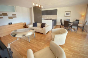 Spacious and bright 2 bedroom apartment with terrace, Losanna